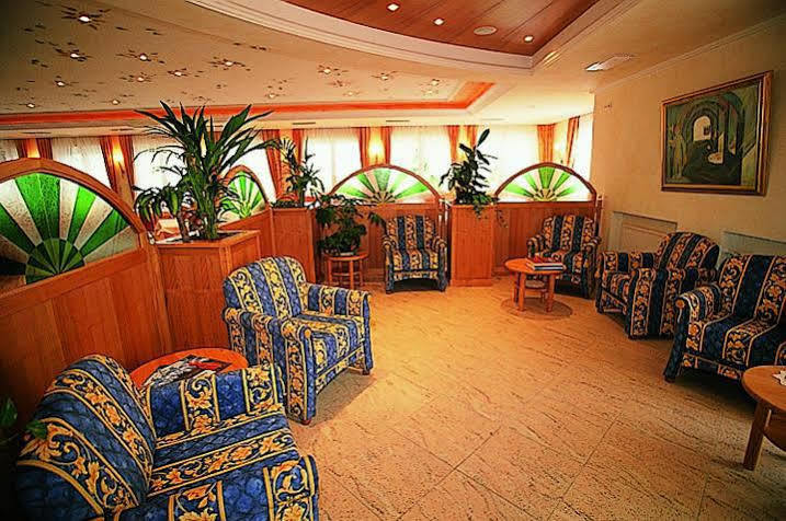Hotel Maria Theresia 실란드로 외부 사진